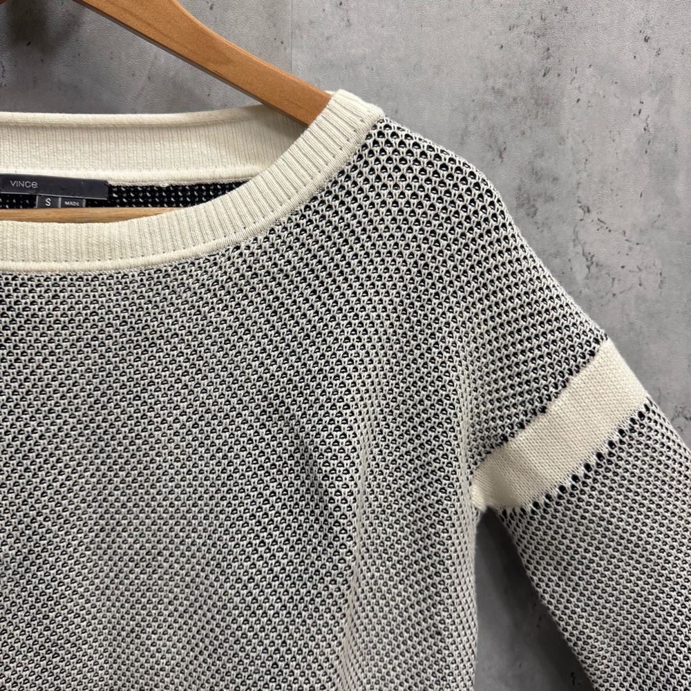 Colorblock Pattern Scoop Neck Sweater - Picture 3 of 5